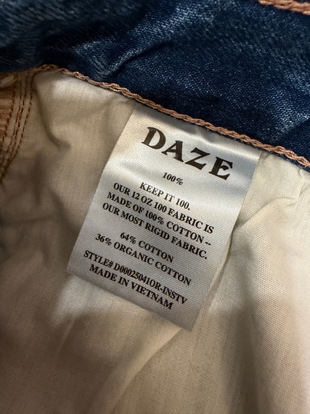 DAZE Size 27 High Rise Distressed Denim Cutoff Shorts - Picture 6 of 6